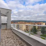 Apartament Aeropuerto *
