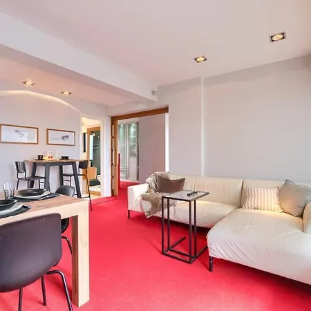 Aeropuerto Апартаменты *